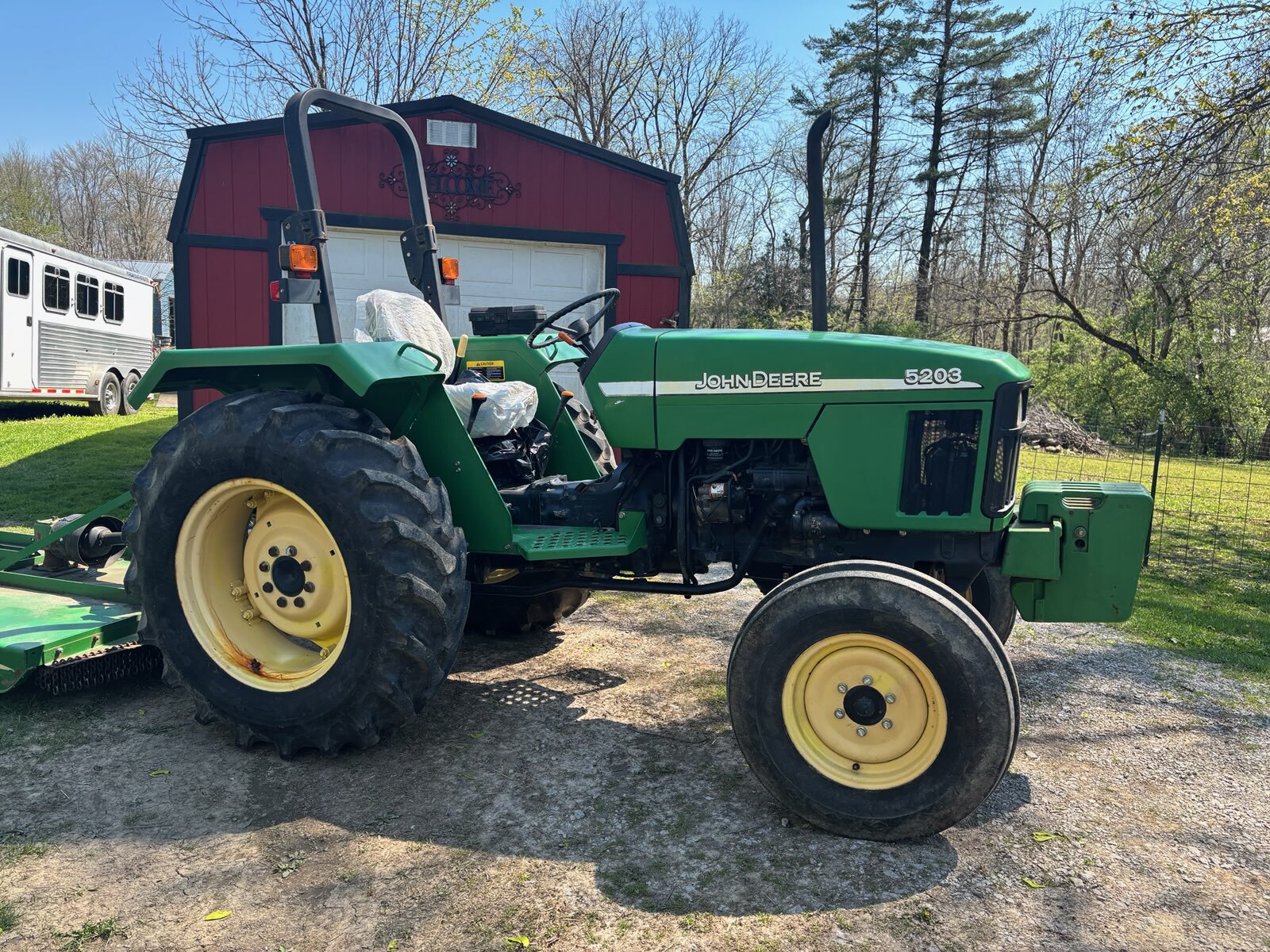 Used 2004 John Deere 5203 Utility Tractors at Koenig Equipment in Lebanon, OH - PhotoXL3