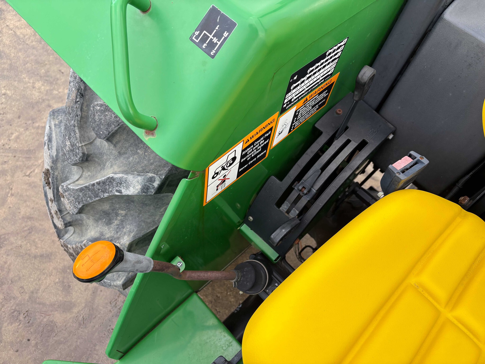 Used 2004 John Deere 5203 Utility Tractors at Koenig Equipment in Anna, OH - PhotoXL26