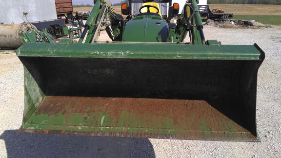 Photo of 2015 John Deere 3033R