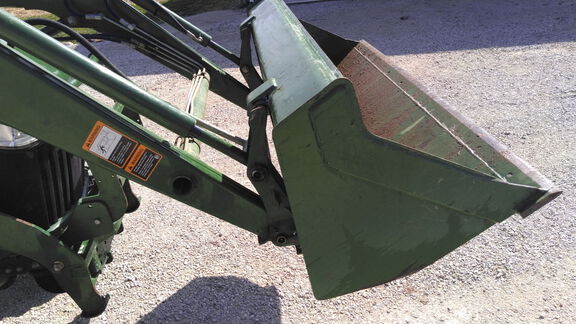 Photo of 2015 John Deere 3033R