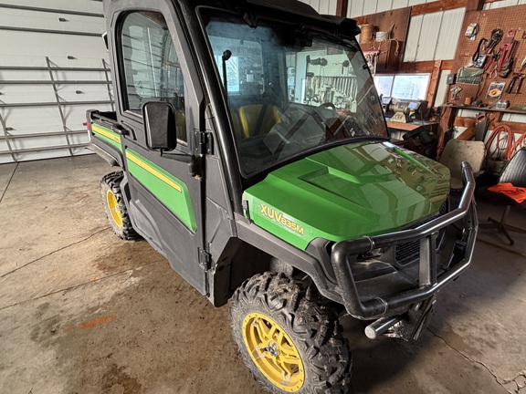  John Deere XUV 835M
