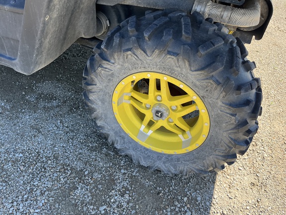 2020 John Deere XUV 835M - Photo15