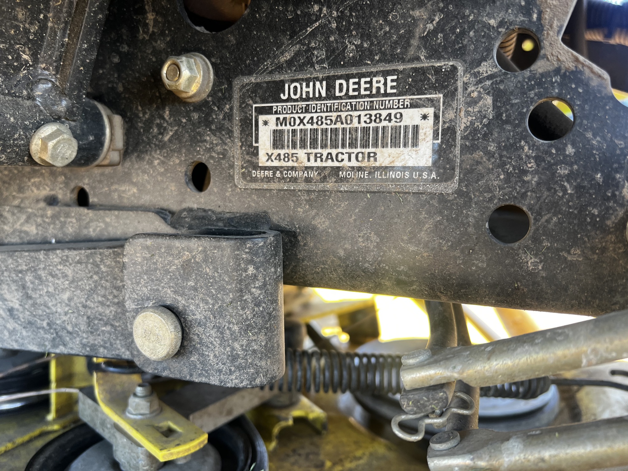 2002 John Deere X485 Image 9