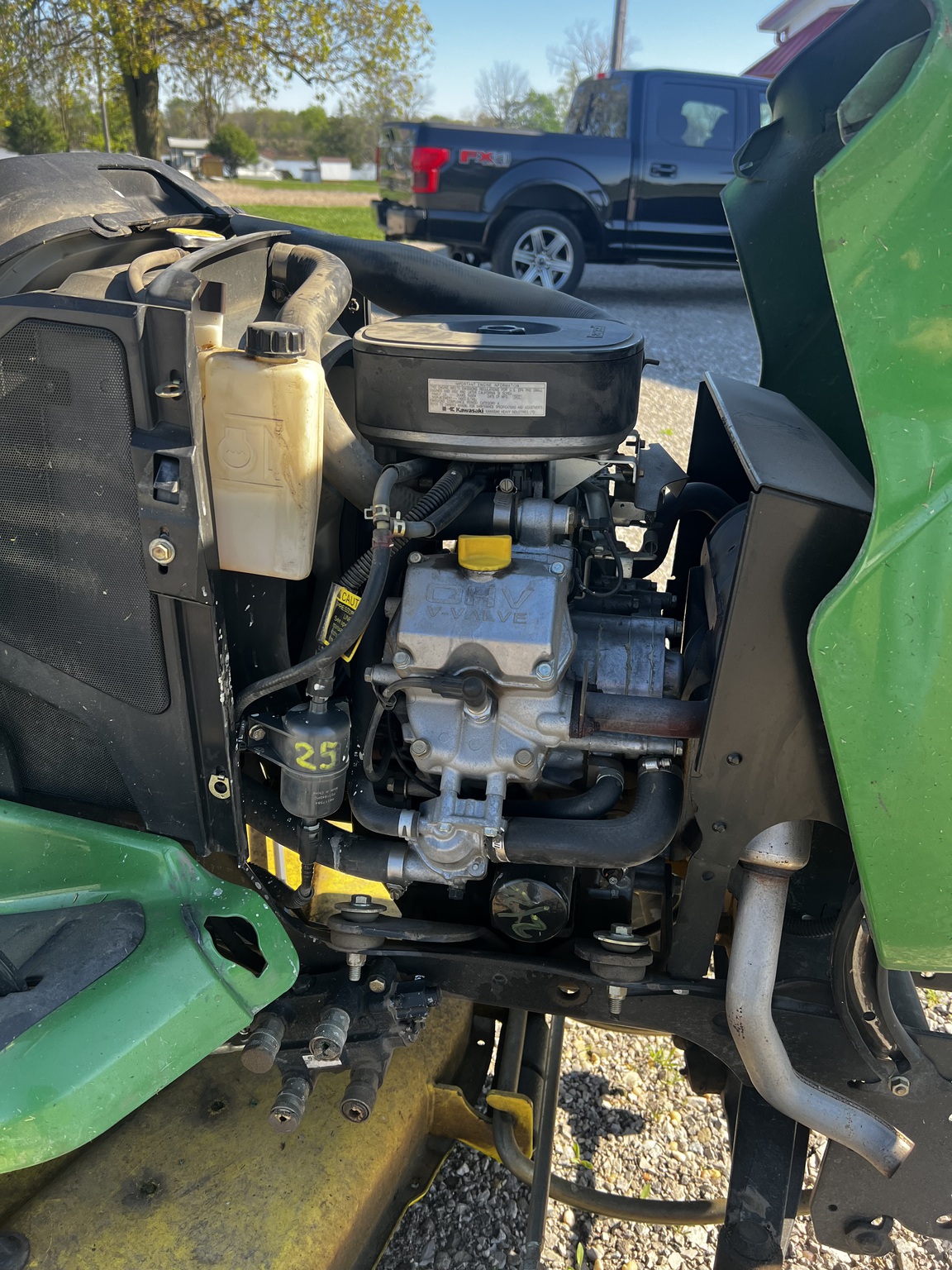 2002 John Deere X485 Image 7