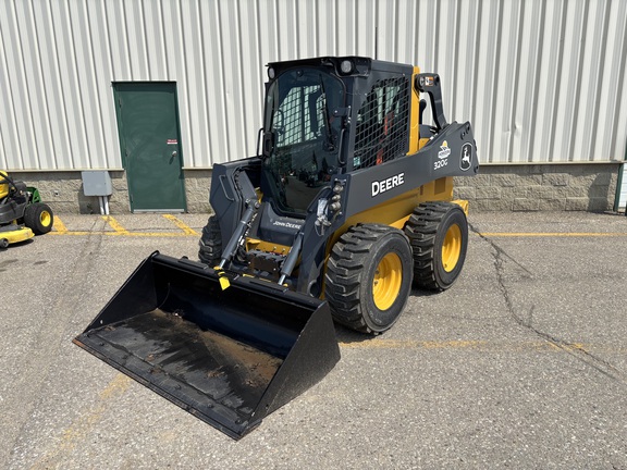  John Deere 320G