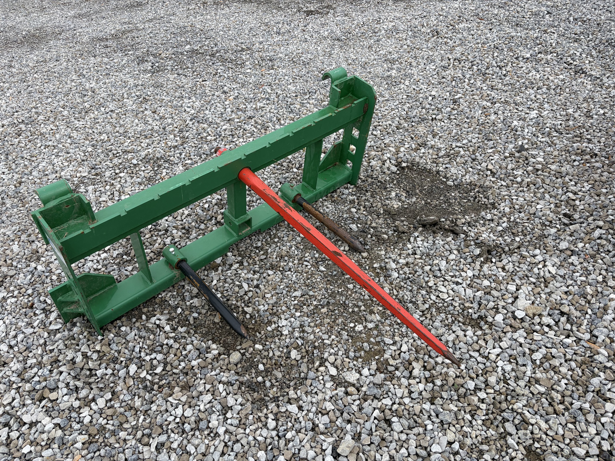 Titan Bale Spear Image 1