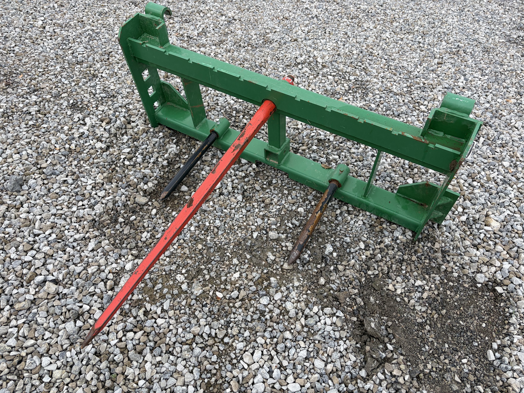 Titan Bale Spear Image 5