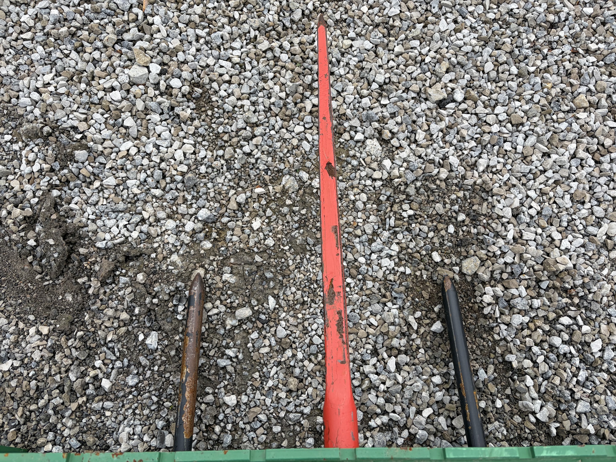 Titan Bale Spear Image 3