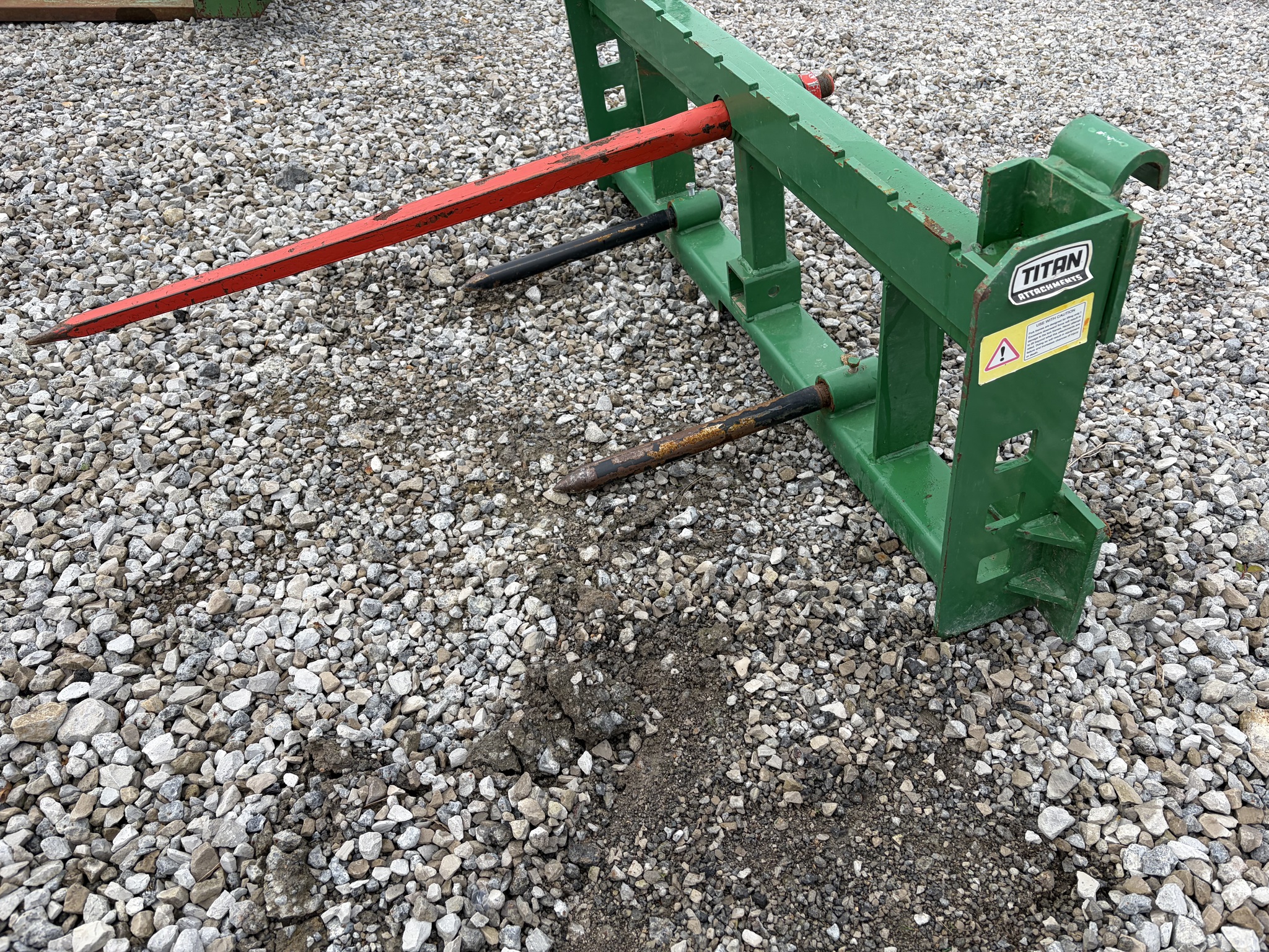 Titan Bale Spear Image 2