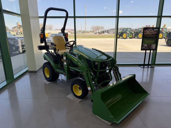  John Deere 1025R