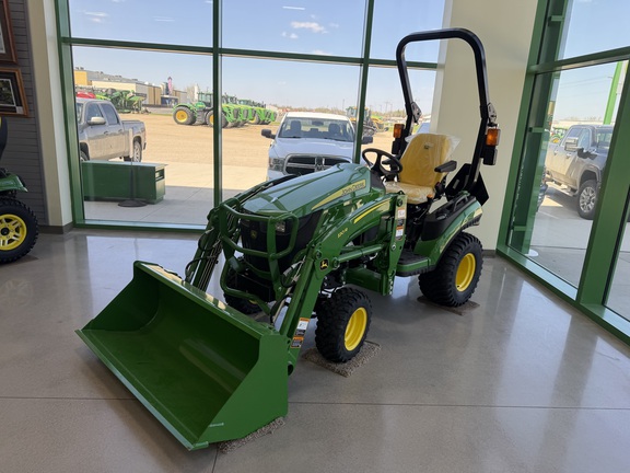 2025 John Deere 1025R - Photo4