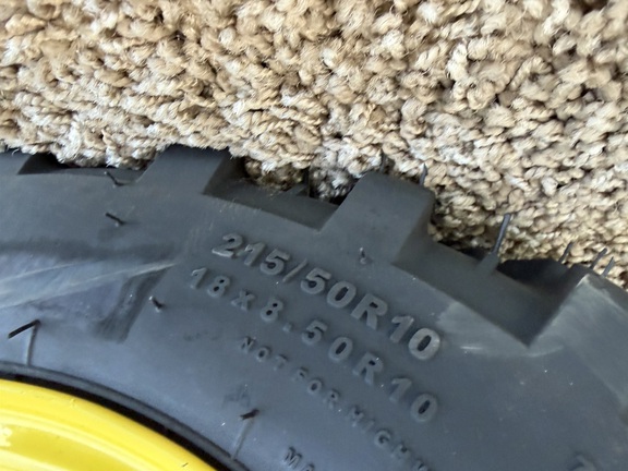 2025 John Deere 1025R - Photo6