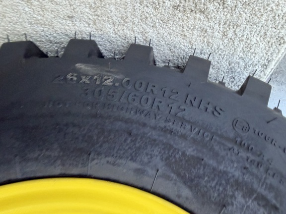 2025 John Deere 1025R - Photo9