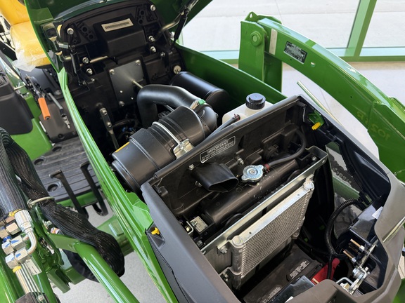 2025 John Deere 1025R - Photo16