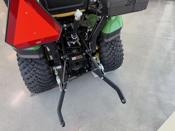 2025 John Deere 1025R - Photo18