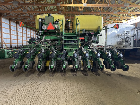  John Deere DB66