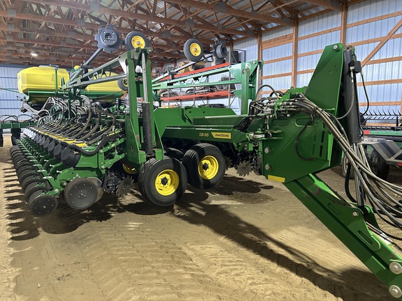 2023 John Deere DB66 - Photo11