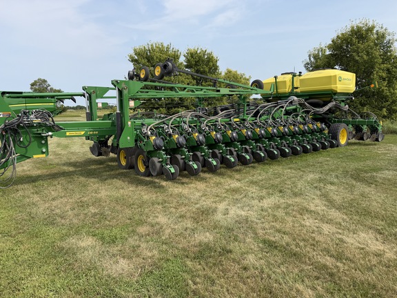  John Deere DB66