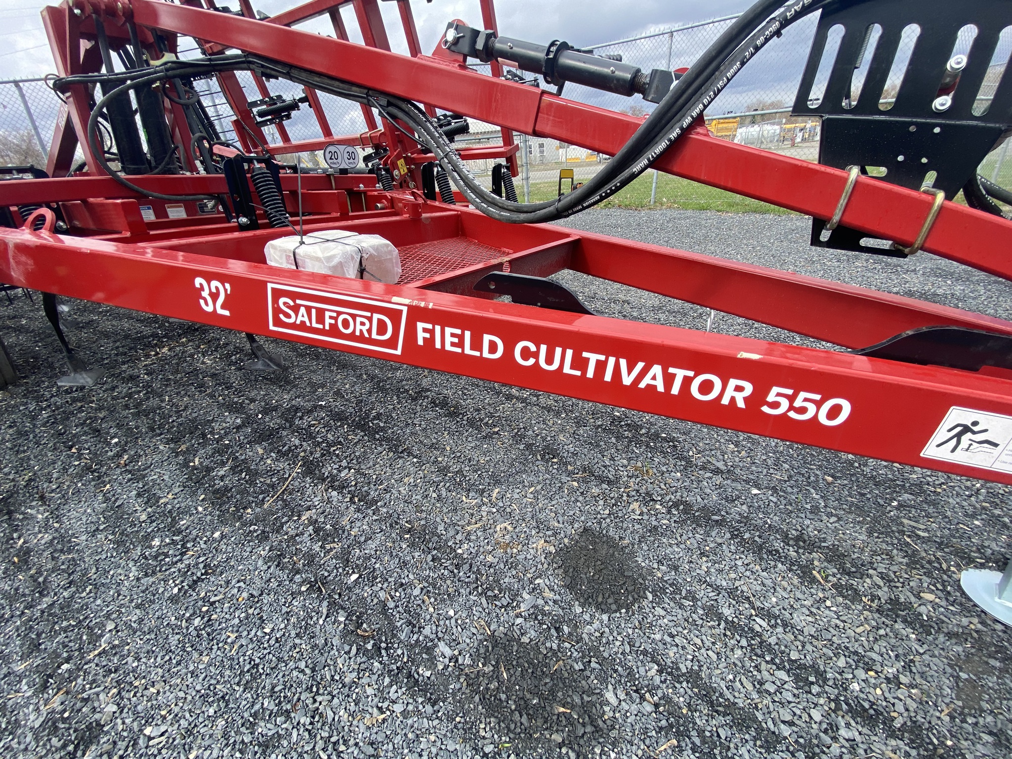 2026 Salford 550 Image 7