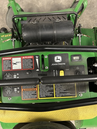 Used 2017 John Deere 652R Stand On Mowers at Horizon Ag & Turf in Falher, AB - Photo2