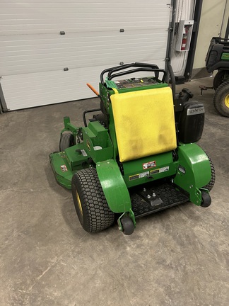 Used 2017 John Deere 652R Stand On Mowers at Horizon Ag & Turf in Falher, AB - Photo4