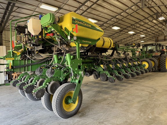 2015 John Deere 1775NT - Photo5