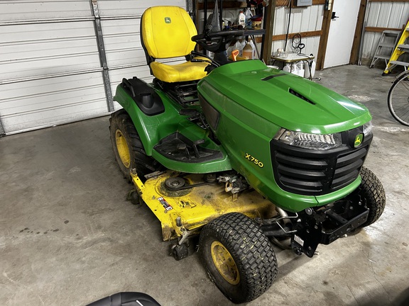 Photo of 2021 John Deere X750
