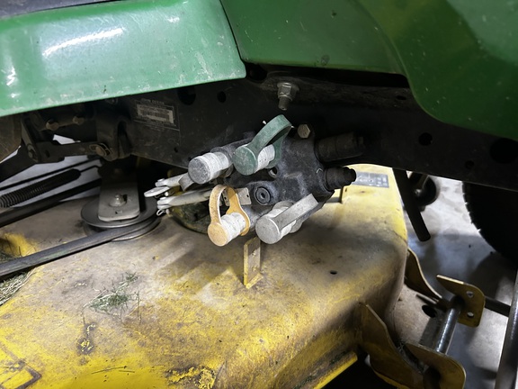 Photo of 2021 John Deere X750