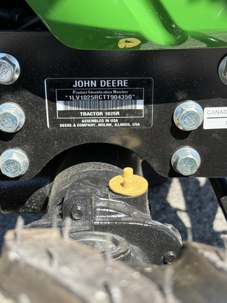 2026 John-Deere 1025R