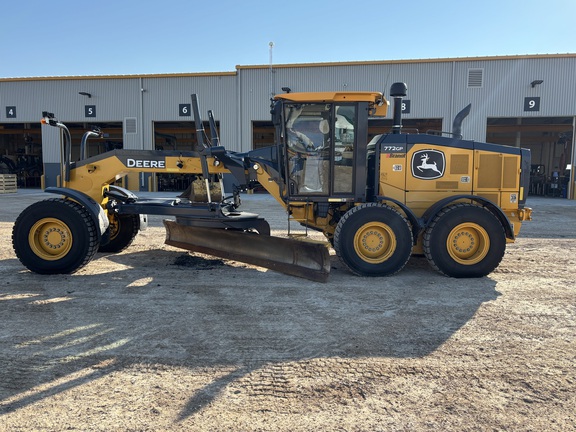 2021 John Deere 772G
