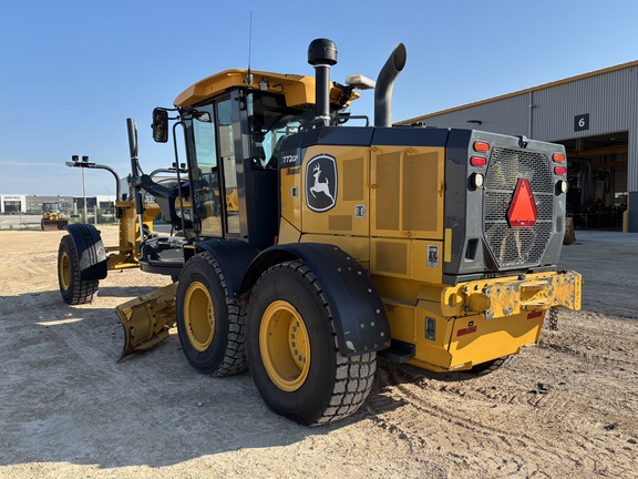 2021 John Deere 772G