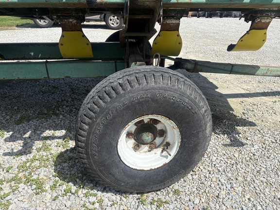 Used 2005 Unverferth HT 30 Header carts at Koenig Equipment in Urbana, OH - Photo3
