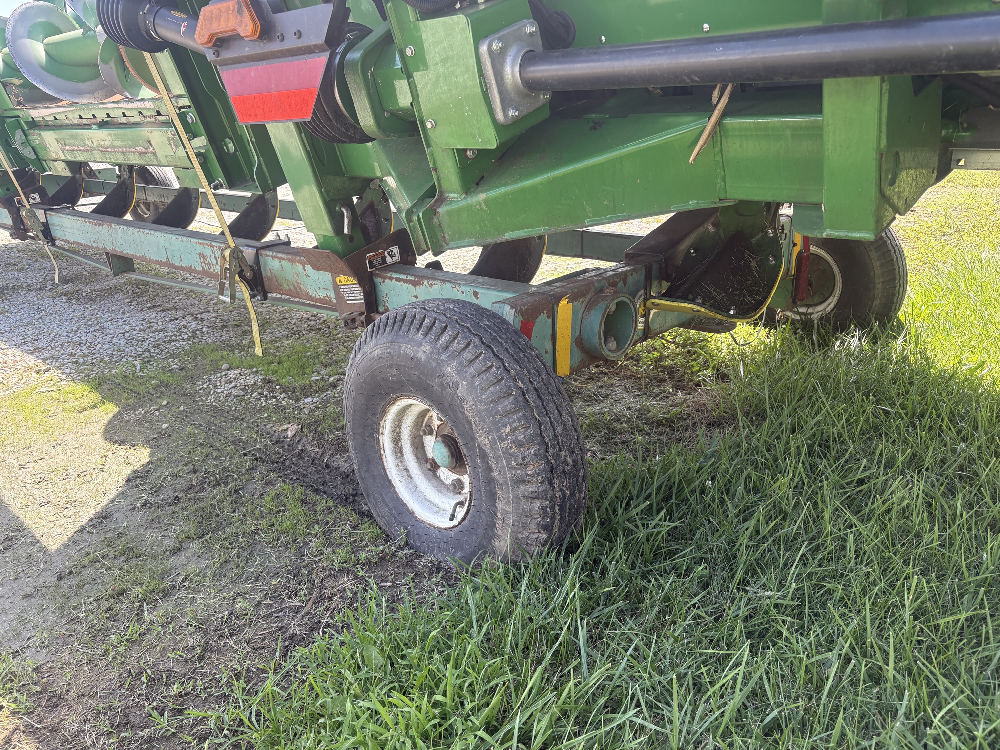 Used 2005 Unverferth HT 30 Header carts at Koenig Equipment in Urbana, OH - PhotoXL4