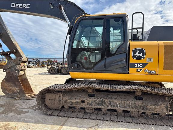 Photo of 2023 John Deere 210P