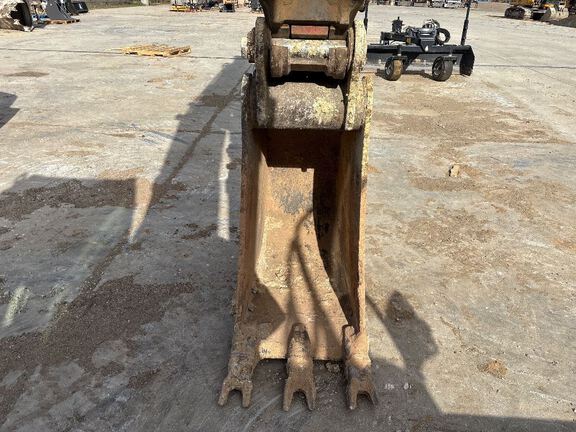 2023 John Deere 210P