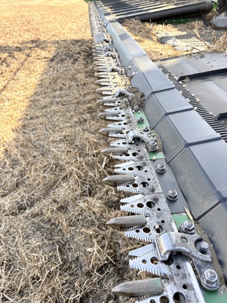 Used 2019 John Deere 735FD Combine Platforms at Horizon Ag & Turf in Lloydminster, AB - Photo19