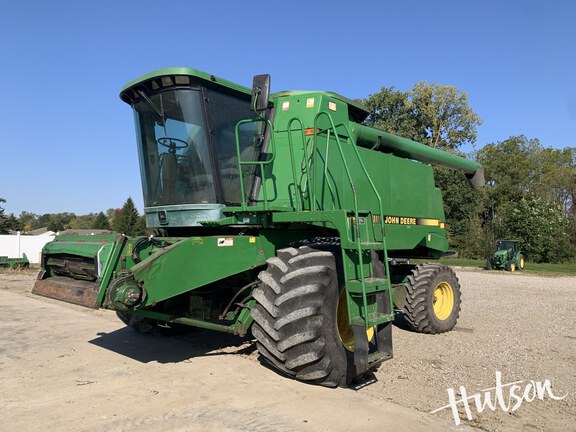 Photo of 1990 John Deere 9600