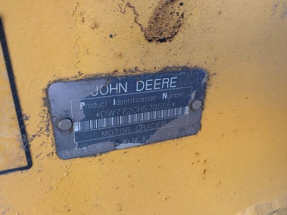 1999 John Deere 772CH