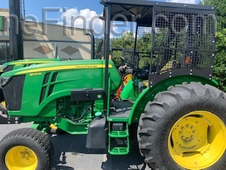 2017 John Deere 5075M Image 1