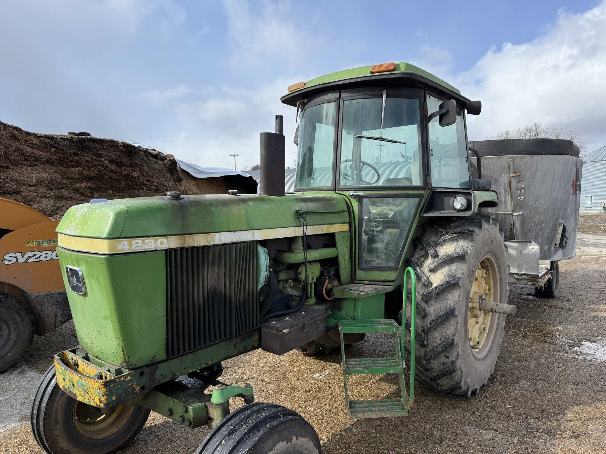 1973 John Deere 4230 Image 4