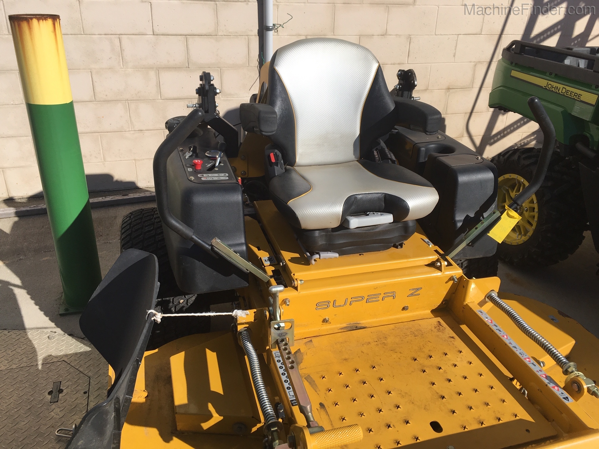 2016 Hustler SUPER Z Image 4