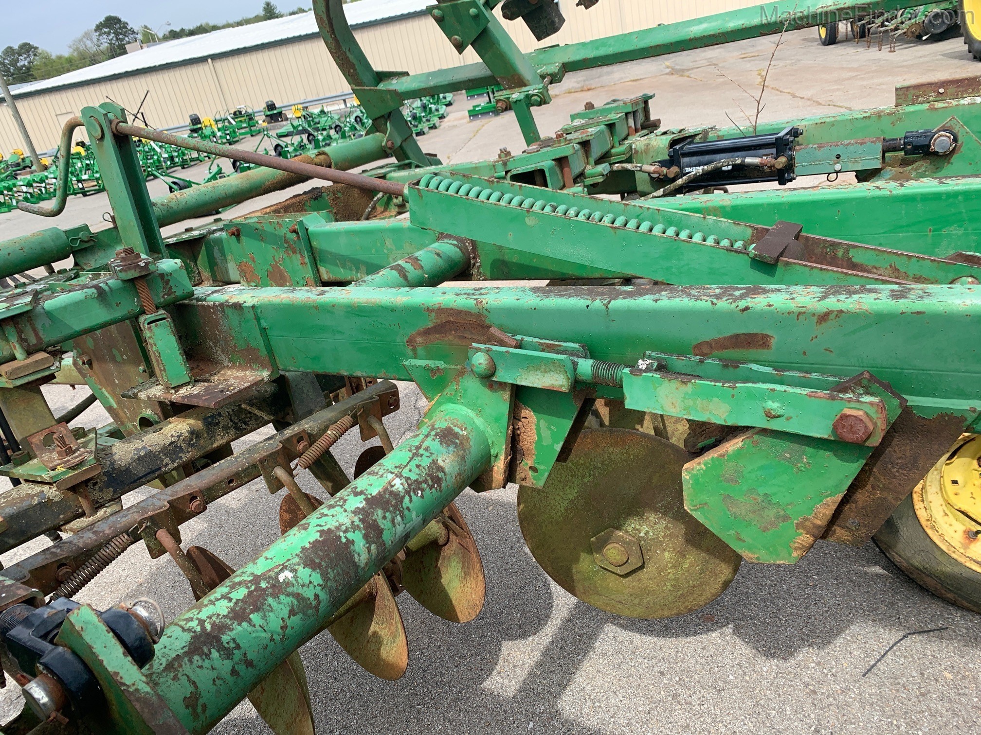 2000 John Deere 235 Image 9