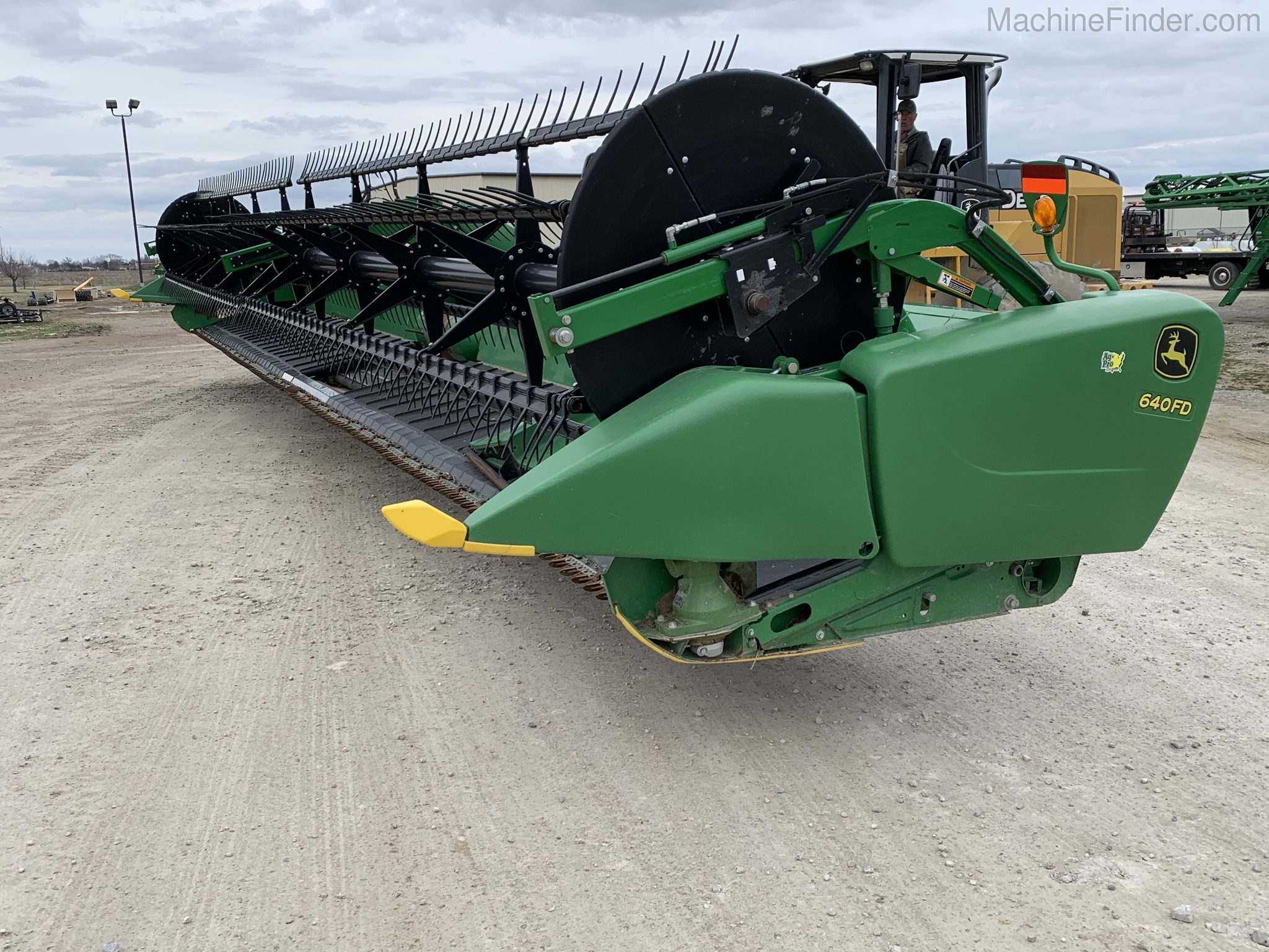 2014 John Deere 640FD Image 2