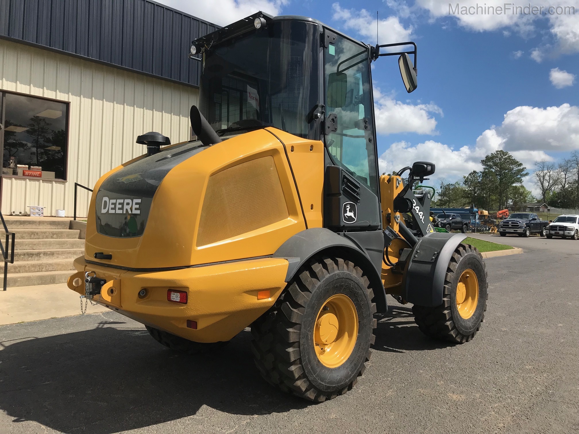 2021 John Deere 244L Image 3