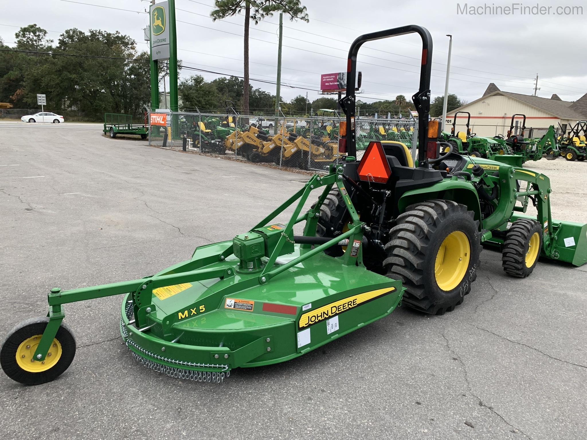2020 John Deere 3038E Image 5
