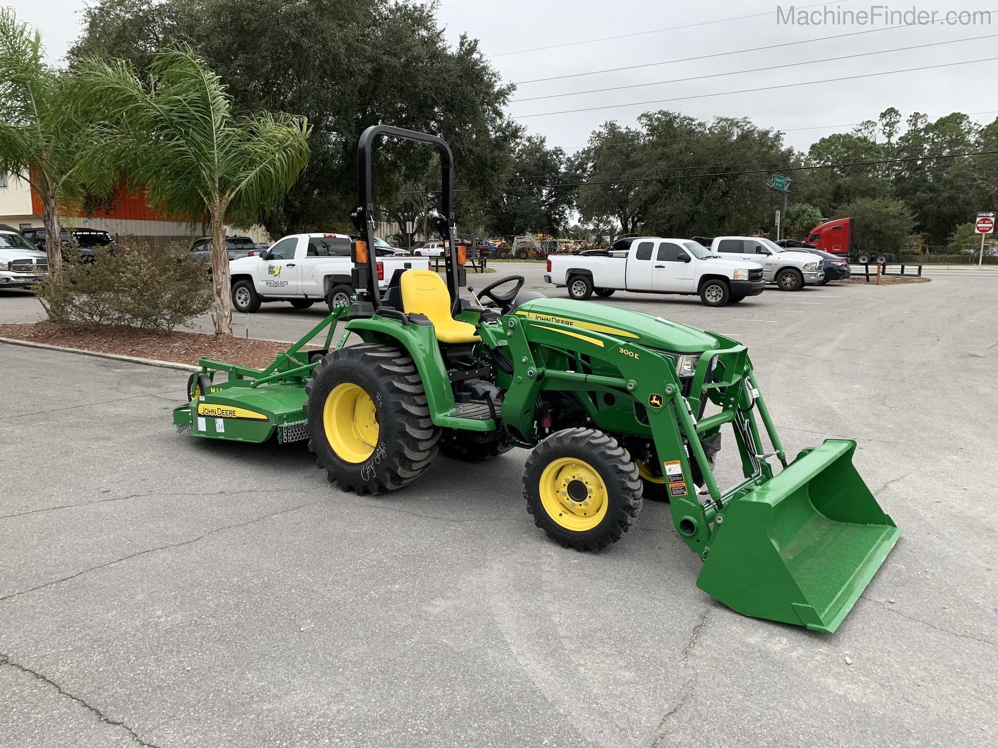 2020 John Deere 3038E Image 6