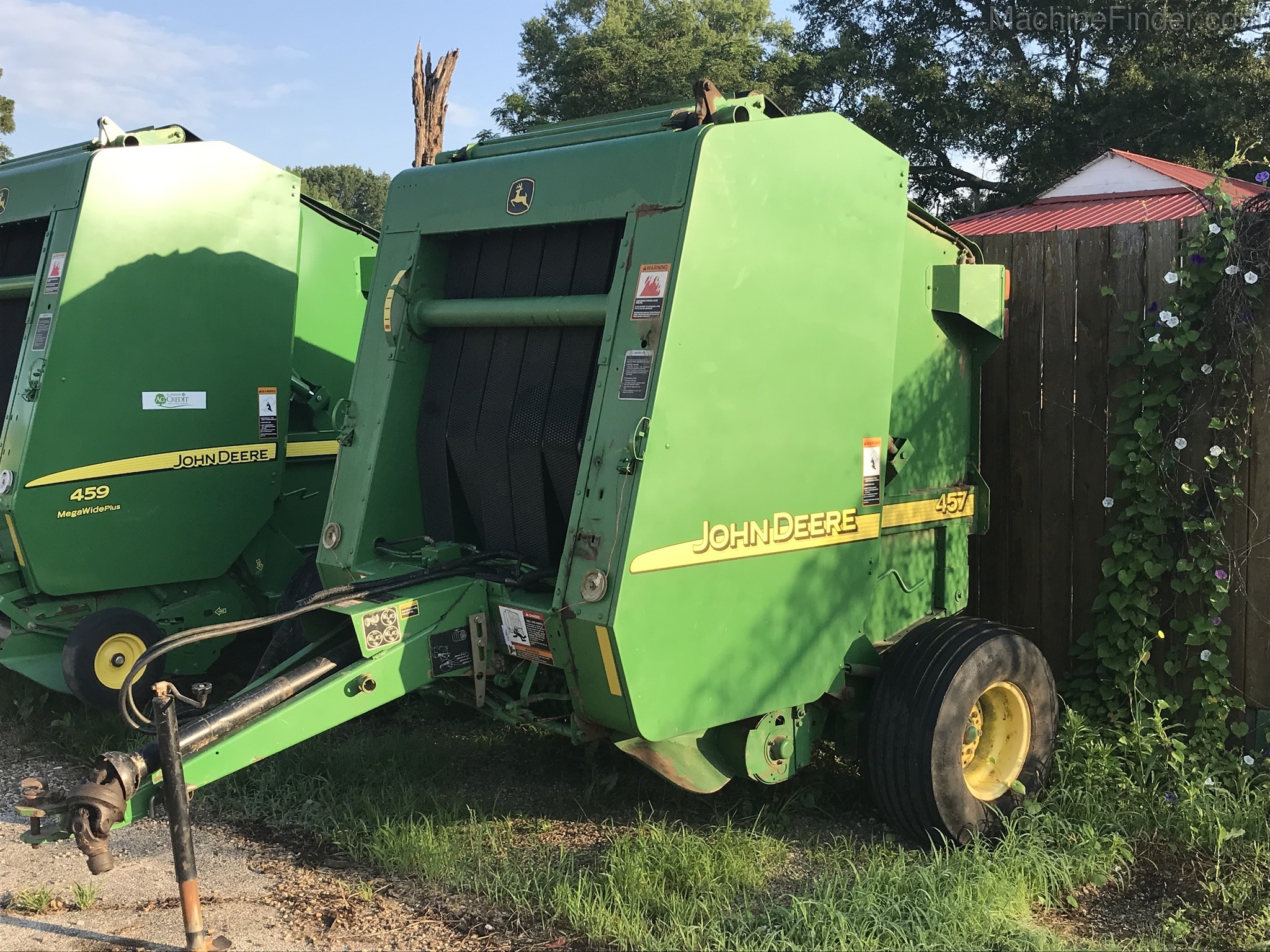 2002 John Deere 457 Image 1