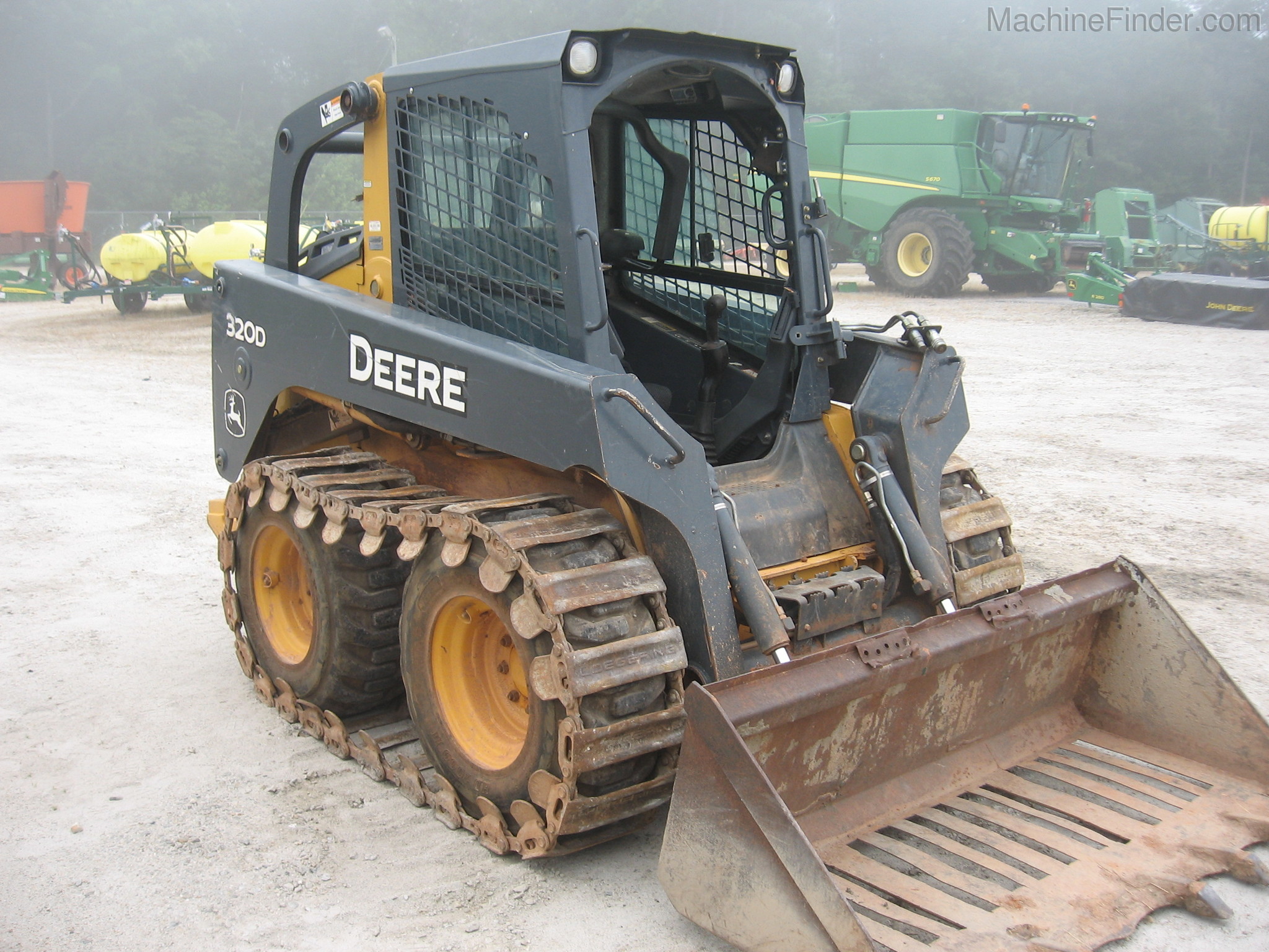 2013 John Deere 320D Image 1
