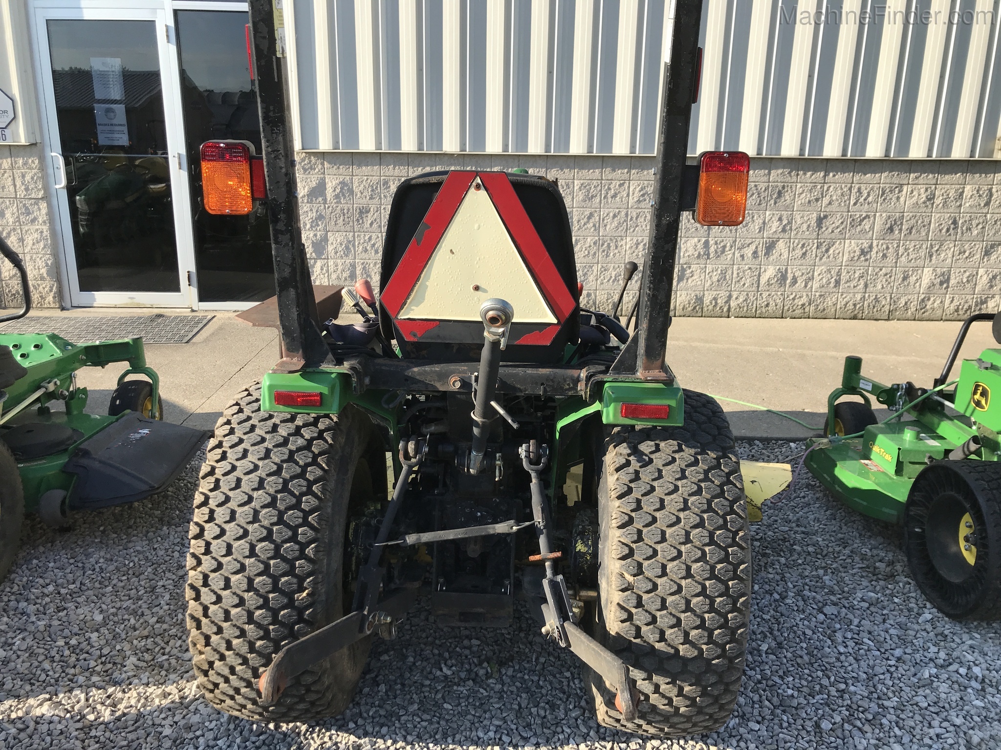 1999 John Deere 4100 Image 5