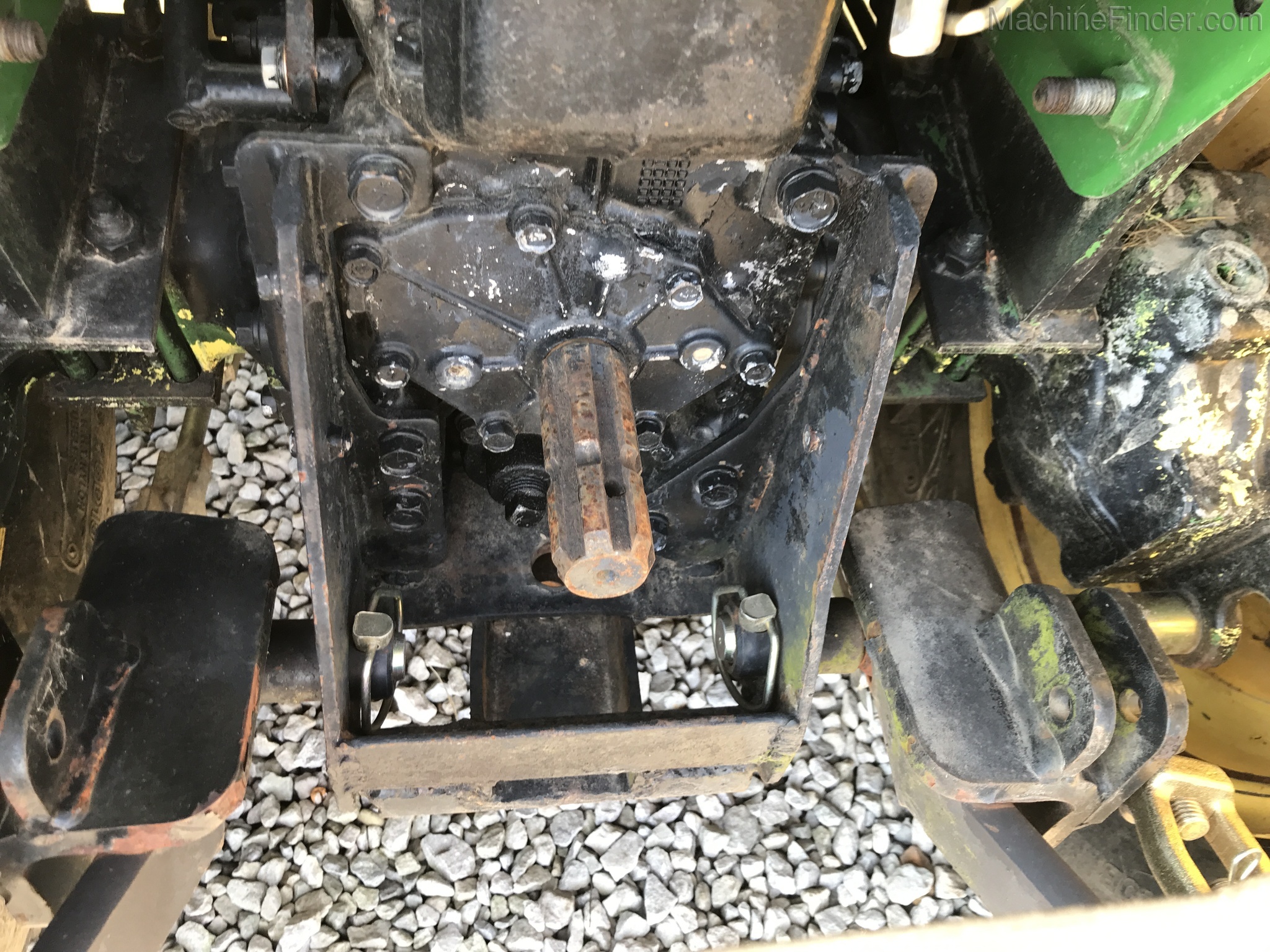 1999 John Deere 4100 Image 8